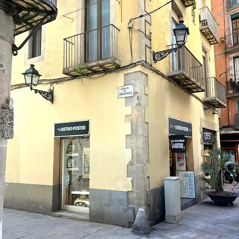 MyRetroPoster travel poster gallery in Barcelona’s Gothic Quarter, on Carrer del Call