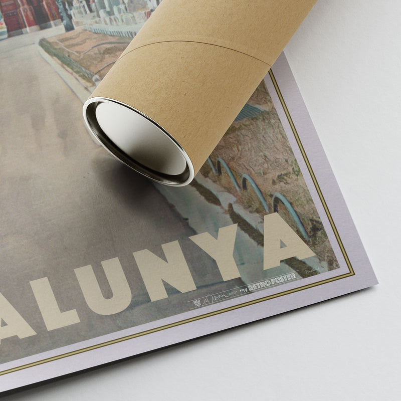 Close-up of Alecse’s Barcelona Arch poster highlighting the red brick arch and surrounding palm trees.