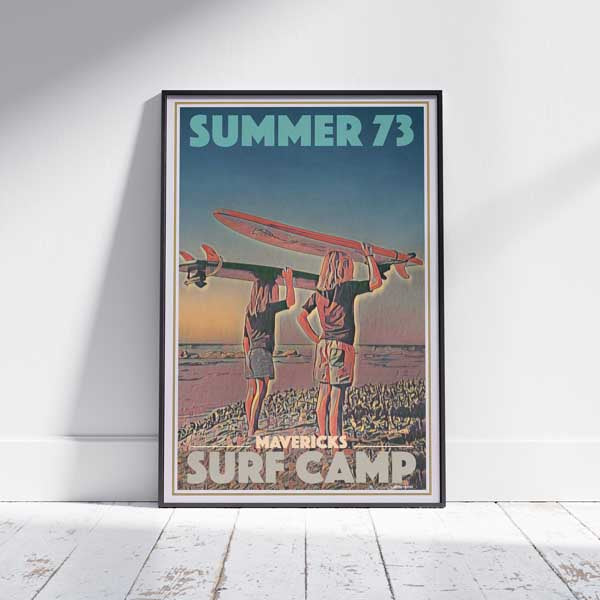 AFFICHE MAVERICKS SURF CAMP encadrée | Édition Limitée | Conception originale par Alecse™ | Série d'affiches de voyage vintage