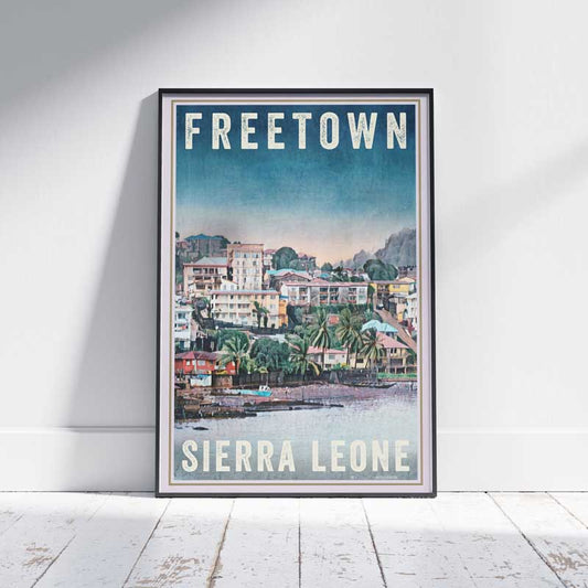 Lever de soleil d'affiche de Freetown | « Affiche de voyage vintage de Sierra Leone » par Alecse