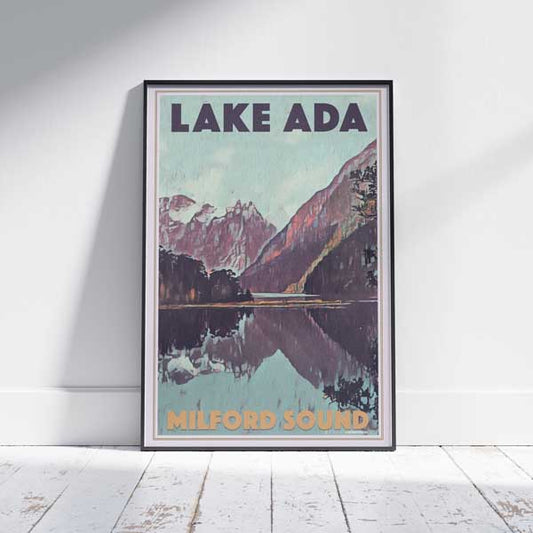 Affiche de Milford Sound Lac Ada | « Affiche de voyage en Nouvelle-Zélande » par Alecse
